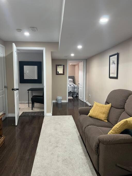Bernie's Basement * Milton